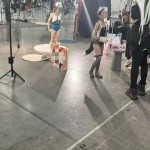 鱼眼·探问丨儿童节刺痛：从漫展“擦边”童装到街头暴力拖拽儿童保护红线如何织密？？将放学女童拖进小巷